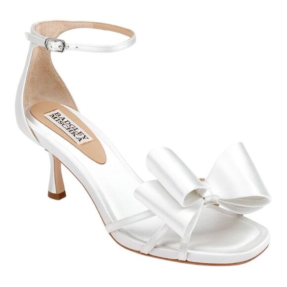 Badgley Mischka Alysha White Satin Open Toe Kitten Heel Bridal Sandal Size 7.5 - Picture 1 of 15